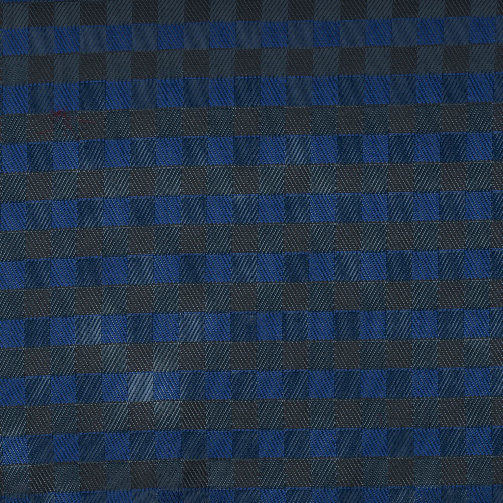 Q03